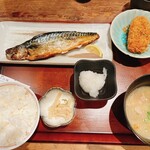飯場魚金 - 鯖の炭火焼き定食(ホタテクリームコロッケ、豚汁付き)_¥1,200