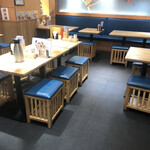 薩斐蘭州牛肉麺 - 店内テーブル席