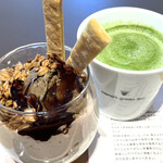 Nana's green tea - ほうじ茶グラノラショコラグラスと抹茶ラテホット