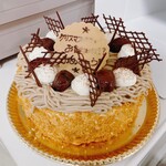 菓子工房 ルーヴ - モンブランのホールケーキ（18cm）（4,200円税抜）_2022年12月