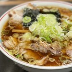 青島食堂 - 青島チャーシュー麺大盛＋薬味刻みねぎ５０円
