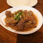 やっぱりステーキ - 牛すじ煮(22-12)