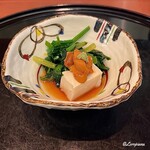 Tempura Kihachi - 胡麻豆富にバフン海胆､山葵菜添え