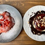 FIRST TABLE - 熱々ストロベリー＆チョコソースがけパンケーキ