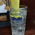 鶴亀 - チューハイ 300円(税込)(2022年12月28日撮影)