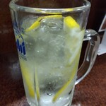 鶴亀 - チューハイ 300円(税込)(2022年12月28日撮影)