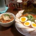 麺や白ぼし - 赤ぼしとんこつラーメンの唐揚げ丼セット