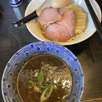 陽はまたのぼる - 濃厚烏賊煮干しつけ麺