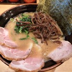 横浜ラーメン 北村家 - 釜焼きロース＆きくらげ