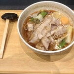 小諸そば - 「香味肉うどん」(530円)+「玉子」(50円)※そばに変更