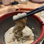 193123261 - とろろつけ冷やし蕎麦８５０円。コシのあるへぎそばですが喉越しも良く、とろろともマッチして、とても美味しかったです（╹◡╹）