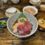お食事処 だんらん日和 - 本日のランチ(¥1,650) メイン：ねぎとろ鉄火丼