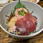 お食事処 だんらん日和 - 本日のランチ(¥1,650) メイン：ねぎとろ鉄火丼