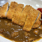 Menichi - 自慢のカツカレー680円。