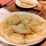 グリルキング - ピザ・クワトロフォルマッジ