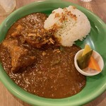 カフェ イエロー - チキンカレー(880円)