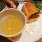 THE PIG ＆ THE LADY - 