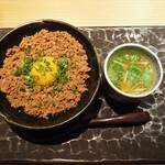 とり茶太郎 - そぼろ丼 + スープ
