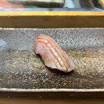 すし匠 - 鰤のにぎり