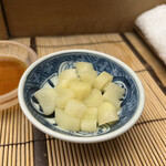 すし匠 - 賽の目のガリ