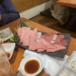 炭火焼肉 牛和鹿 本店 - 