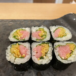 鮨 くぼた - とろたく巻