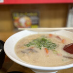 十八番 - 豚肉、大根、にんじん、こんにゃく、ちくわなど