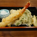 月ヶ谷温泉 月の宿 - 海老と野菜の天ぷら