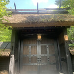黒川温泉御処 月洸樹 - 重厚な門に圧倒されます