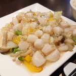 四川料理 シュン - 日替わりランチの「小柱と野菜の塩味炒め」。