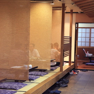 広々とした綺麗な店内は様々なシーンでご利用可能です