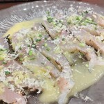 AZUFRITTO - 明石の浦サワラの炙りカルパッチョ梨のソースと山わさび（写真は２人前）