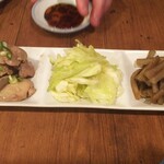 金町製麺 - 塩レバーやキャベツなど