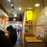 串カツの中村屋 - 《2023年1月》店内カウンターの風景