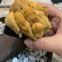 日本料理 TOBIUME - 嫁に食わすな　秋茄子に雲丹
                    この大きさ！素晴らしい雲丹！