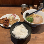 丸福ラーメン - 