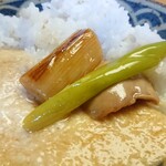 蕎麦喰い処 利めい庵 - とろろ麦飯に鶏&葱のアクセント