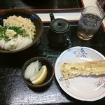 手打十段 うどんバカ一代 - 生醤油うどん(冷)れちく天