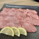 焼肉・定食・冷麺 味楽苑 - 特上和牛タン2400円×3