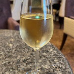 BONVOY ELITE MEMBER LOUNGE - 