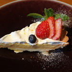 KITCHEN TSUNAGU - ５月のケーキ、柚子と蜂蜜のタルト