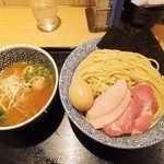 濃厚魚介つけめん（大）