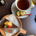 白栄堂 - 紅茶のレモンがオシャレ