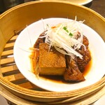 Jin Dhin Rou - 揚げ豆腐と白身魚の香煮蒸