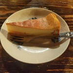 トロワ・シャンブル - チーズケーキ・トルテ