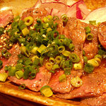 Shunsai Daidokoro Matsuri - 牛ハラミ叩き　ガーリック風味