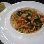 Cielo - 太刀魚と野菜のトマトソースのスパゲッティーニと自家製パン