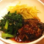 焼肉 グルマンズいとう - 本日のナムルはニラ・茄子・じゃがいも