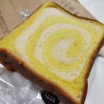 Be-Kari Kansuke - ひまわり生食パンです。