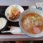 ルートサイド竹の子村 - ラーメン定食